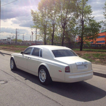 Аренда автомобиля Роллс-Ройс Фантом  с водителем 2