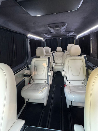 Аренда автомобиля Mercedes Sprinter VIP с водителем 2