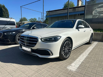 Аренда автомобиля Mercedes S223 long с водителем