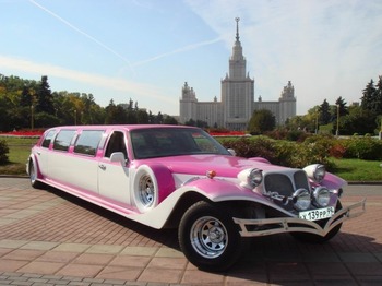 Аренда автомобиля Excalibur Бело-Розовый  с водителем