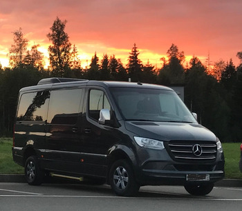 Аренда автомобиля Мерседес Спринтер VIP 8 мест с водителем