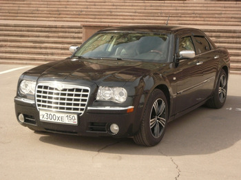 Аренда автомобиля Chrysler 300C  с водителем 2