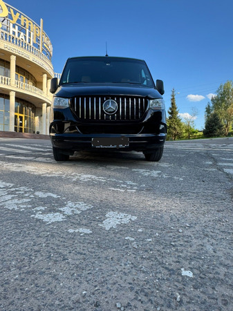Аренда автомобиля Mercedes Sprinter VIP с водителем 3