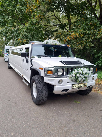 Аренда автомобиля Лимузин-джип Hummer с водителем 4