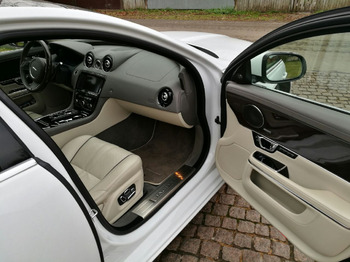 Аренда автомобиля Jaguar XJ  с водителем 5